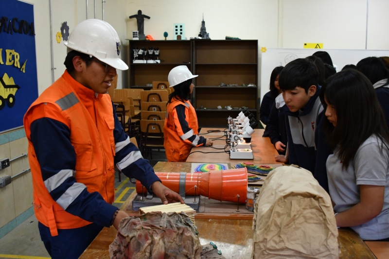 Feria de Especialidades TP 2025 cautivó a estudiantes salesianos en Calama