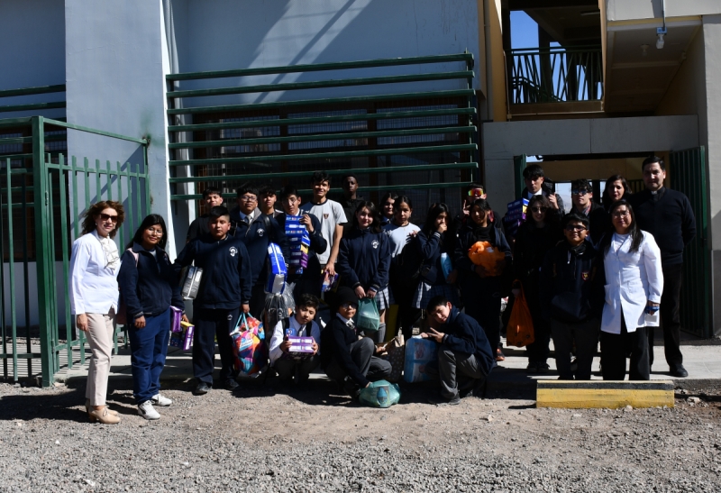 Estudiantes calameños entregaron alegría y compañía a adultos mayores del Hogar de Ancianos “San José”