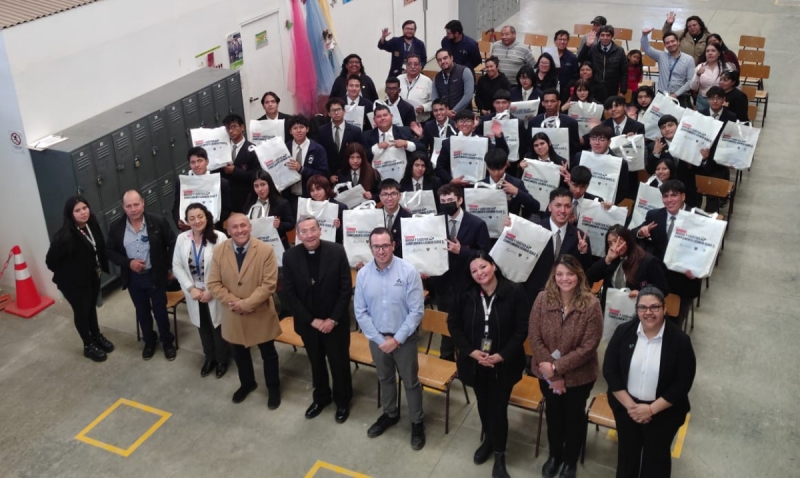32 alumnos salesianos serán certificados en curso de Grúa Horquilla