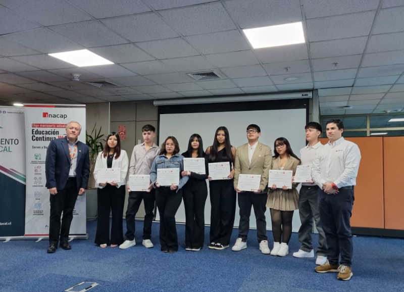 Ex estudiantes salesianos egresan con éxito del programa “Juntos/as Jugamos de Local” de Codelco