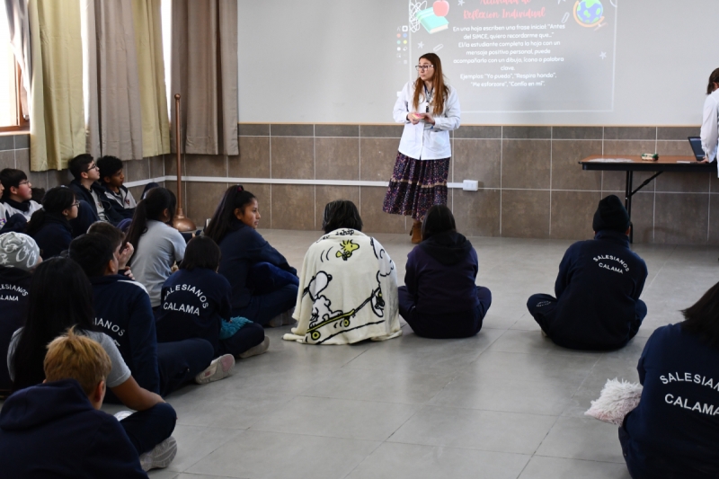 Estudiantes de 8°A y 8°B vivieron jornada de motivación y fortalecimiento académico
