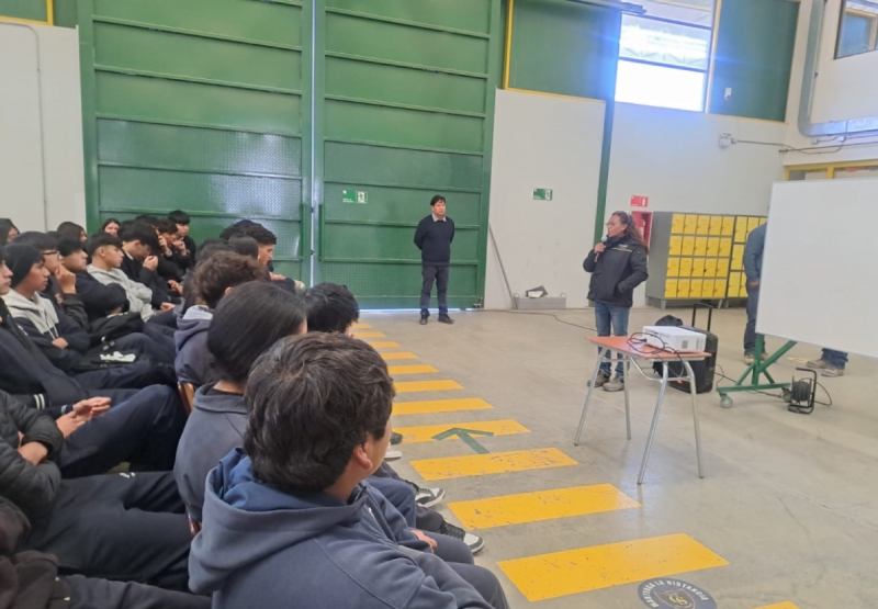 Charla técnica junto a Otraco Chile fortalece el vínculo con nuestros futuros técnicos