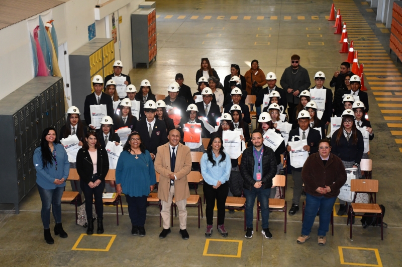 32 estudiantes salesianos serán capacitados por segundo año en programa de bodega y logística, junto con manejo de grúa horquilla