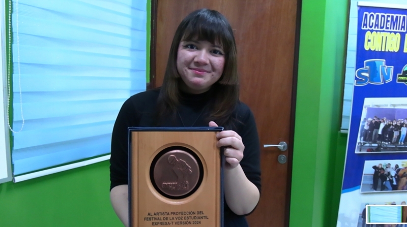 Martina Tabilo logra premio &quot;Mejor Artista Proyección&quot; en Festival de la Voz Expresa-T 2024