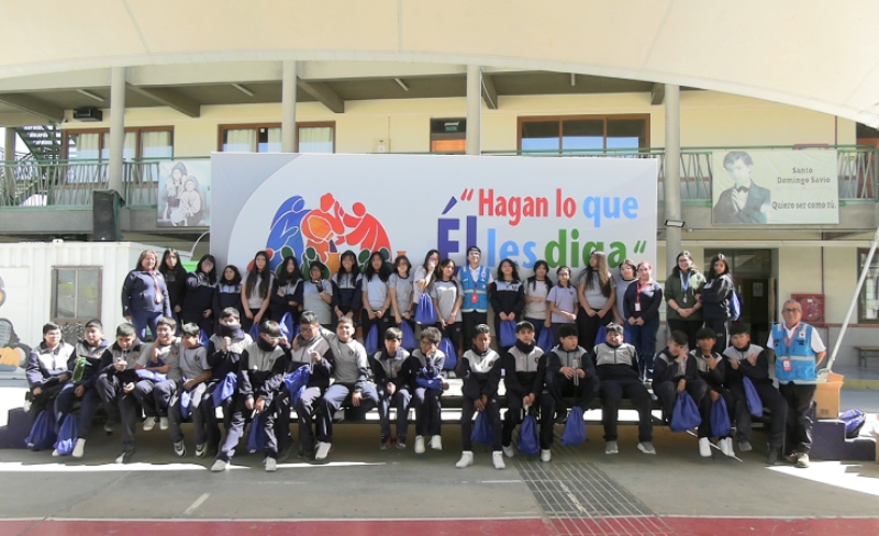 Alumnos participan en taller de lavado de manos dictado por la Cruz Roja Filial Calama